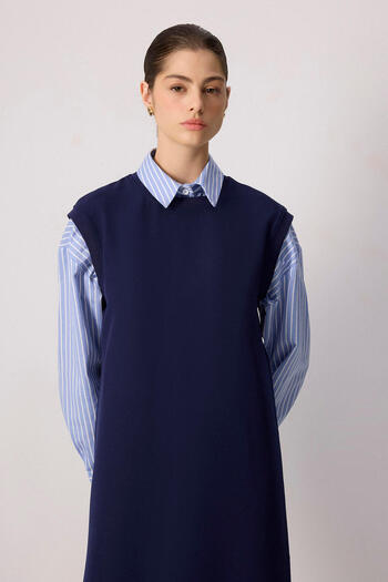 Touché Privé Crepe Gilet with Crew Neck