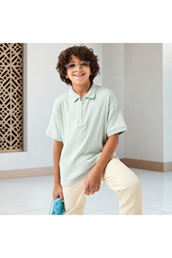 Juniors Textured Polo T-Shirt with Short Sleeves and Zip Closure
