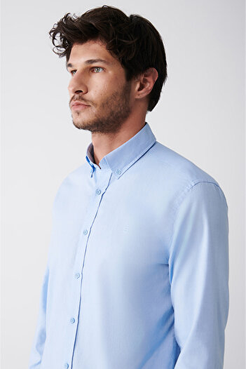 Avva Men's Light Blue Oxford 100% Cotton Buttoned Collar Shirt B 002003