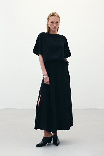 Sateen Slit Long Skirt - Black