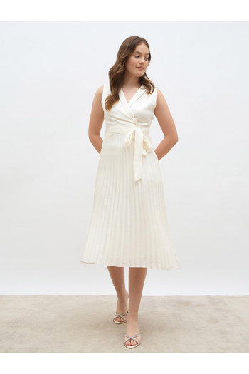 Styli Sleeveless Pleated A-Line Wrap Midi Dress