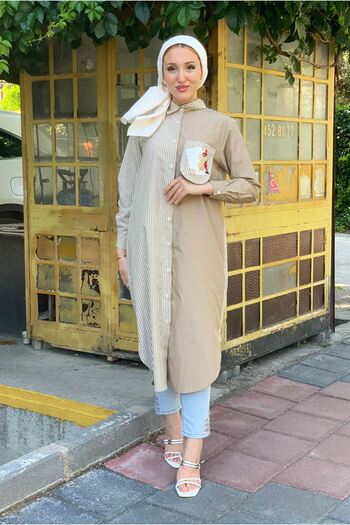 Moda Rosa 25Y4487 - Camel - Pocket Satin Detail Poplin Long Tunic