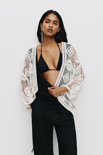 Pull & Bear Floral crochet kimono