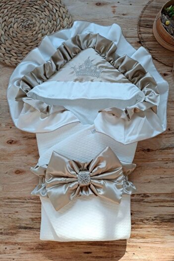 shopwave Newborn Moonlight Luxury Butterfly Crown Embroidered Baby Blanket Swaddle
