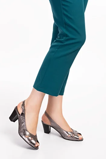 Gondol Women's Genuine Leather Classic Heeled Shoes Şhn.0027 Platinum
