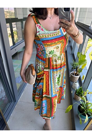 Elif Özbey Butik Colorful Pocket Detailed Midi Dress