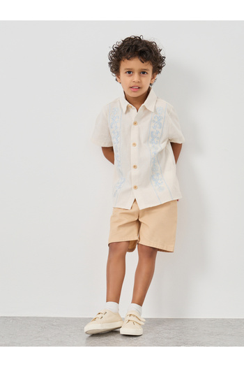 Styli Embroidered Spread Collar Buttoned Shirt