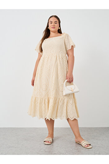 Styli Plus Size Schiffli Half Sleeves A-Line Midi Dress