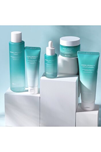 Mizon Cicaluronic Serum 30ml – Revitalizing Facial Care with Centella Asiatica & Hyaluronic Acid