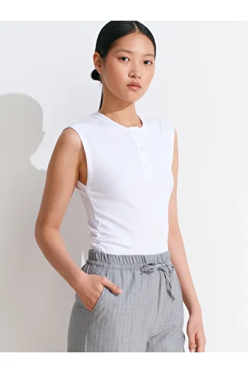 Dilvin 21098 Button Sleeveless Top-White