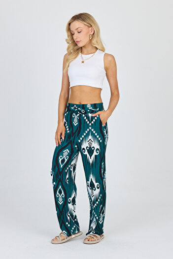 gothamvibes Women's Wrinkled Green Trousers