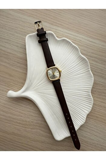 QUARTZ Rubsey Vintage Women Wristwatch Retro Minimal Leather Dordon 1 Pcs