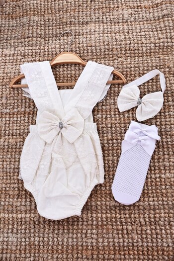 ŞAPKAKİDS Ekru Lace Salopet Stone Detail Bandana and Socks Set