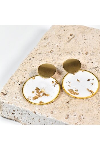 NARRU NARRU handmade earrings, round, white and gold, Asha 34