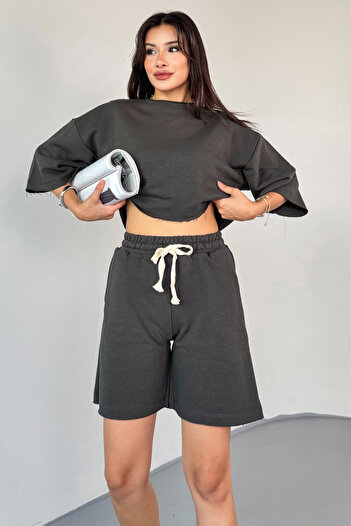 Cappmoda Tkm-03598 Smoked Color Dirty Stitched Drawstring Crop Shorts Suit