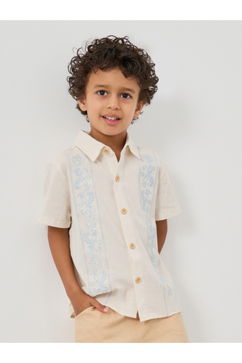 Styli Embroidered Spread Collar Buttoned Shirt