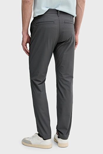Calvin Klein Pamuklu Slim Fit Normal Bel Düz Paça Pantolon LV04LB610GBAC Erkek PANTOLON LV04LB610G B