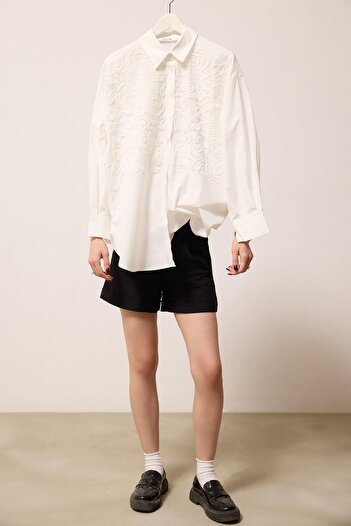 Touché Privé Poplin Shirt with Embroidery Details