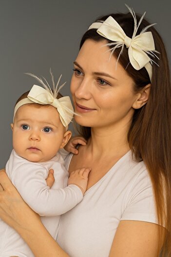 Massaltay Ecru Feathered Mother's Maternity Crown and Baby Bandana Set – Stylish and Comfortable Maternity Accessory