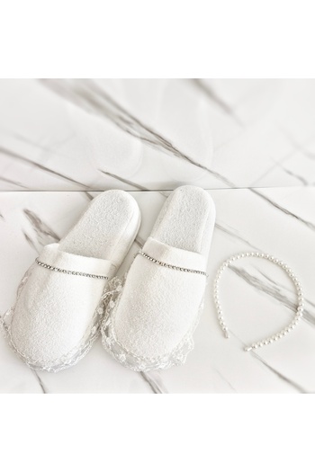 pegu baby collection Maternity Slippers and Pearl Crown Set