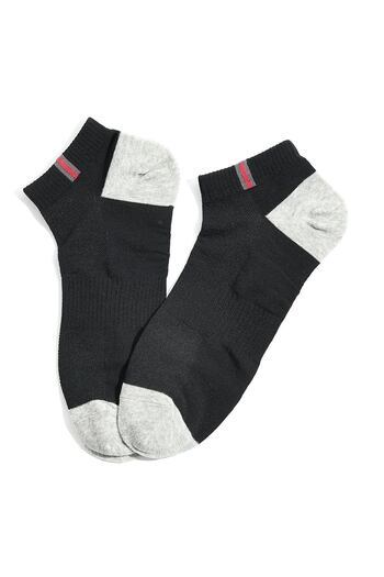 R&B Black MENS ANKLE SOCKS