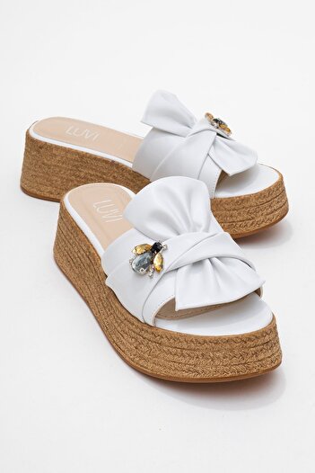 LuviShoes Γυναικείες παντόφλες SHARA White Bow Bee Buckle Wedge Sole