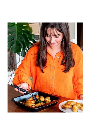 Pyrex Glide Non-Stick Roaster Square 24cm – PFAS-Free 2.1L Baking Dish for Everyday Oven Cooking