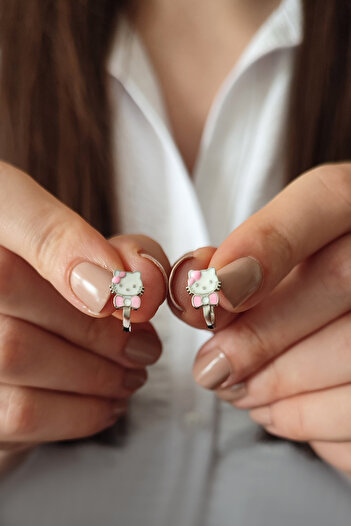Parmas Design Kız Çocuk Hello Kitty Kedi Tasarım 925 Ayar Gümüş J Küpe