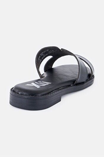 XTI Women Slip On Leather Sandals, Black