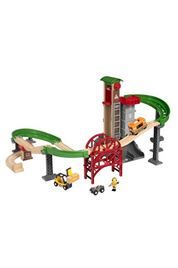 BRIO Train set with elevator
