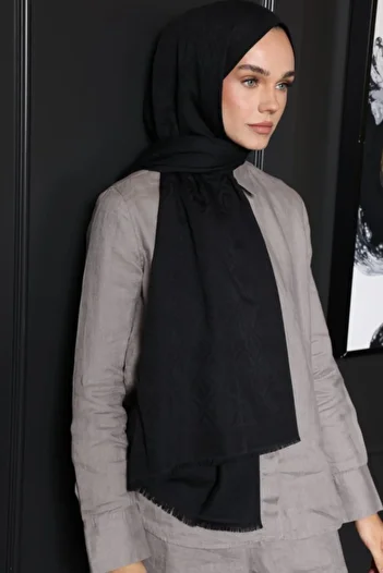 VALORSCARF Black Logo Pattern Shawl