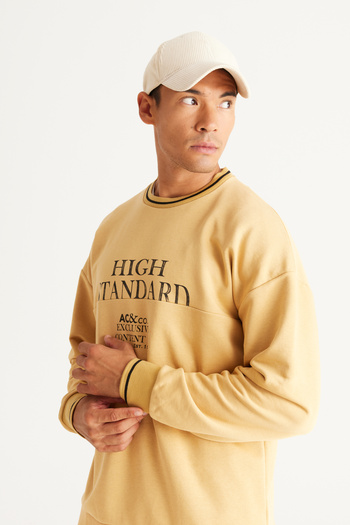 AC&Co / Altınyıldız Classics Men's Mustard Oversize Loose Cut 3 Thread Crew Neck Cotton Sweatshirt with Fleece Inside
