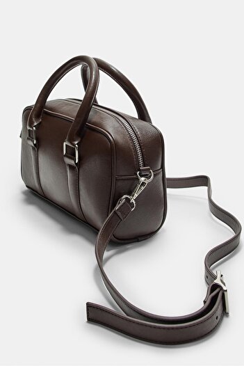 Stradivarius Bowling bag with rings