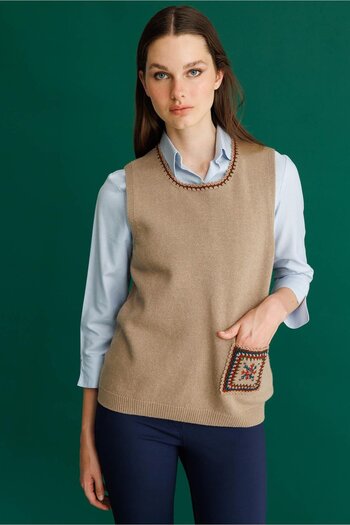 Desen Triko Women's Crew Neck Pocket and Collar Colorful Crocheted Wool Sweater Beige