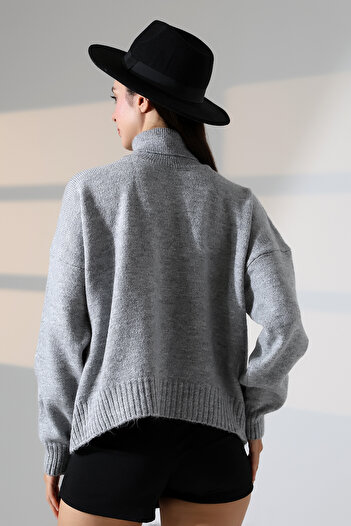ALCHON Turtleneck Long Sleeve Single Color Soft Textured Basic Plain Winter Knitwear Sweater