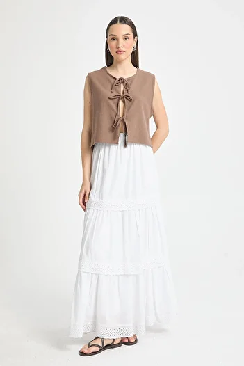 minaaise White Elastic Waist Brodeed Long Voile Lined Skirt 29263