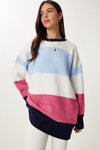 Happiness İstanbul Pulover de tricotaj oversize cu dungi albastre ecru pentru femei MX00241