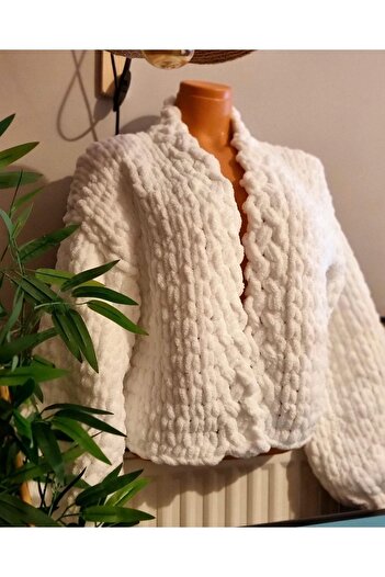 Zuviel Deco Handmade White Puffy Fleece Chunky Cardigan Jacket