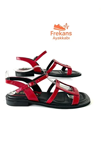 NEWGÜLTEKİN Hakşkş Leather Square Belted Bi̇leten Buckle Sandals