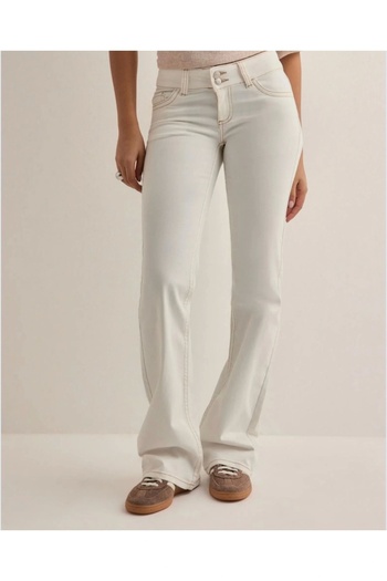 VibeGaia White Low Waist Bootcut Stitched Jeans