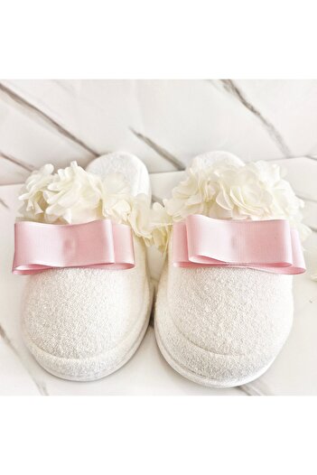 pegu baby collection Pink Ribbon Maternity Slippers and Pearl Crown Set