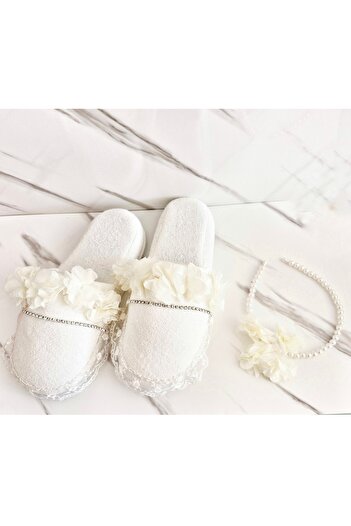 pegu baby collection Maternity Slippers and Pearl Crown Set