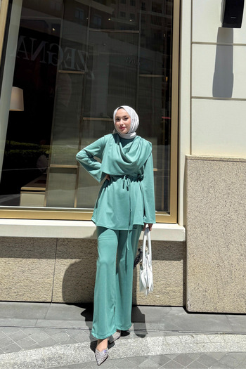 Tarzım Tuba Loose Hijab Suit with Draped Front