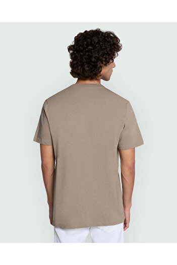 Ovs Iseo Round-Neck Tee By In Pine Bark