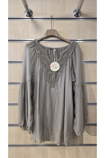 Park Moda Italian Silk Blouse Collar with Lace Sequin Detail