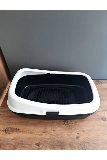 PlastArt Luxury Litter Box for Cats - Practical and Comfortable Design from