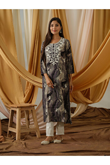 DW By Styli Floral Embroidered Round Neck Straight Kurta