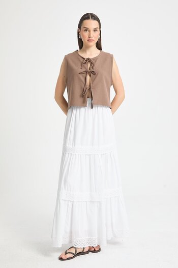 minaaise White Elastic Waist Brodeed Long Voile Lined Skirt 29263