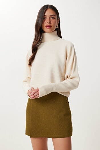 Happiness İstanbul Women's Cream Finger Snap Crop Ribbed Knitwear Sweater Mx00238