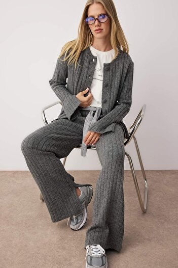 Trendyol Collection Anthracite Soft Texture Sweater-Pants Knitwear Bottom-Top Set Twoaw26Au00004